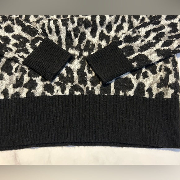 Banana Republic Leopard Print Alpaca Wool Blend Sweater- US XS - Picture 5 of 13